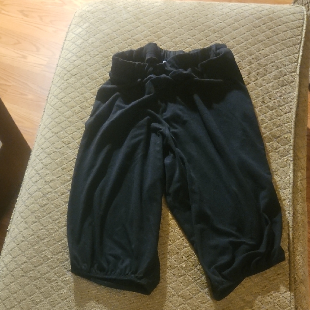 Elegant Black Women's Capris